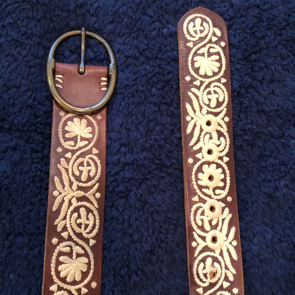 Embroidered Lucky brand leather belt